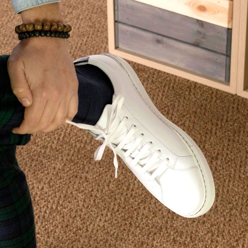 Moreau White & Navy - Image 4